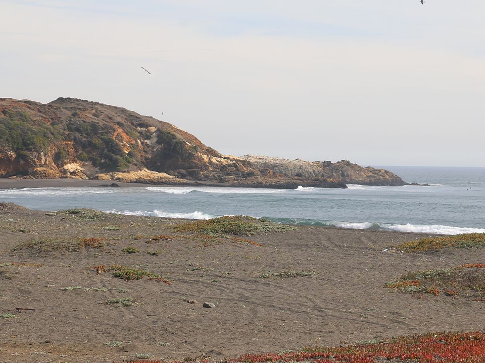 La Rinconada: playa, surf y caleta de pescadores, a 15 minutos de El Roble, Cobquecura