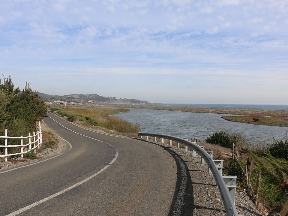 Humedal de Taucú, a 20 minutos del loteo El Roble en Cobquecura